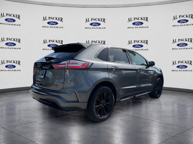 Used 2024 Ford Edge SE w/ Black Appearance Package AWD/4WD image 12