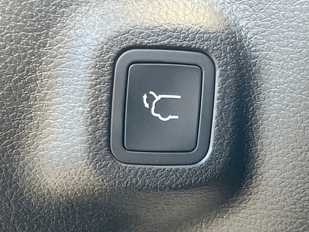 New 2026 Jeep Compass Limited image 24