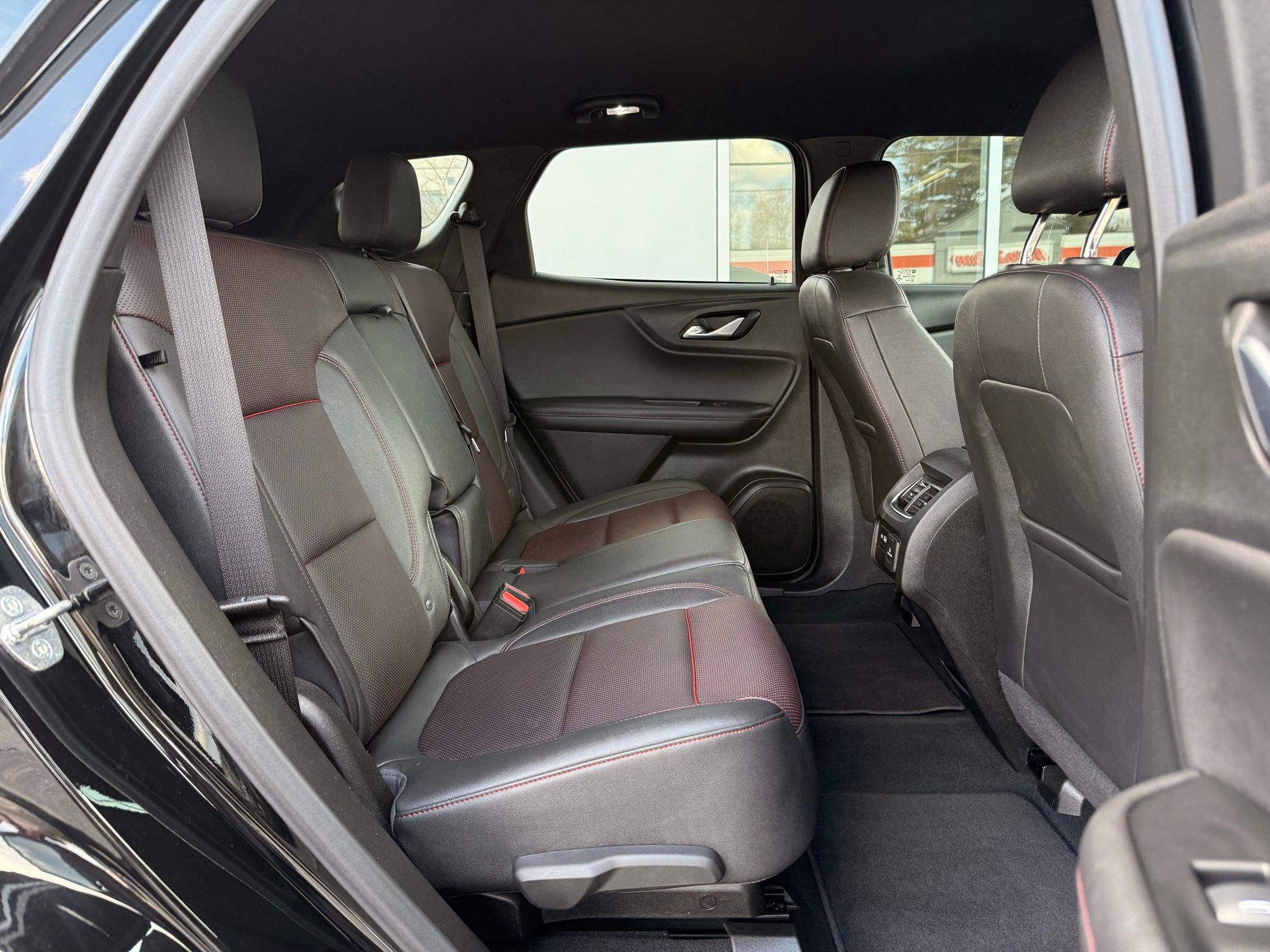 Used 2022 Chevrolet Blazer RS FWD image 29