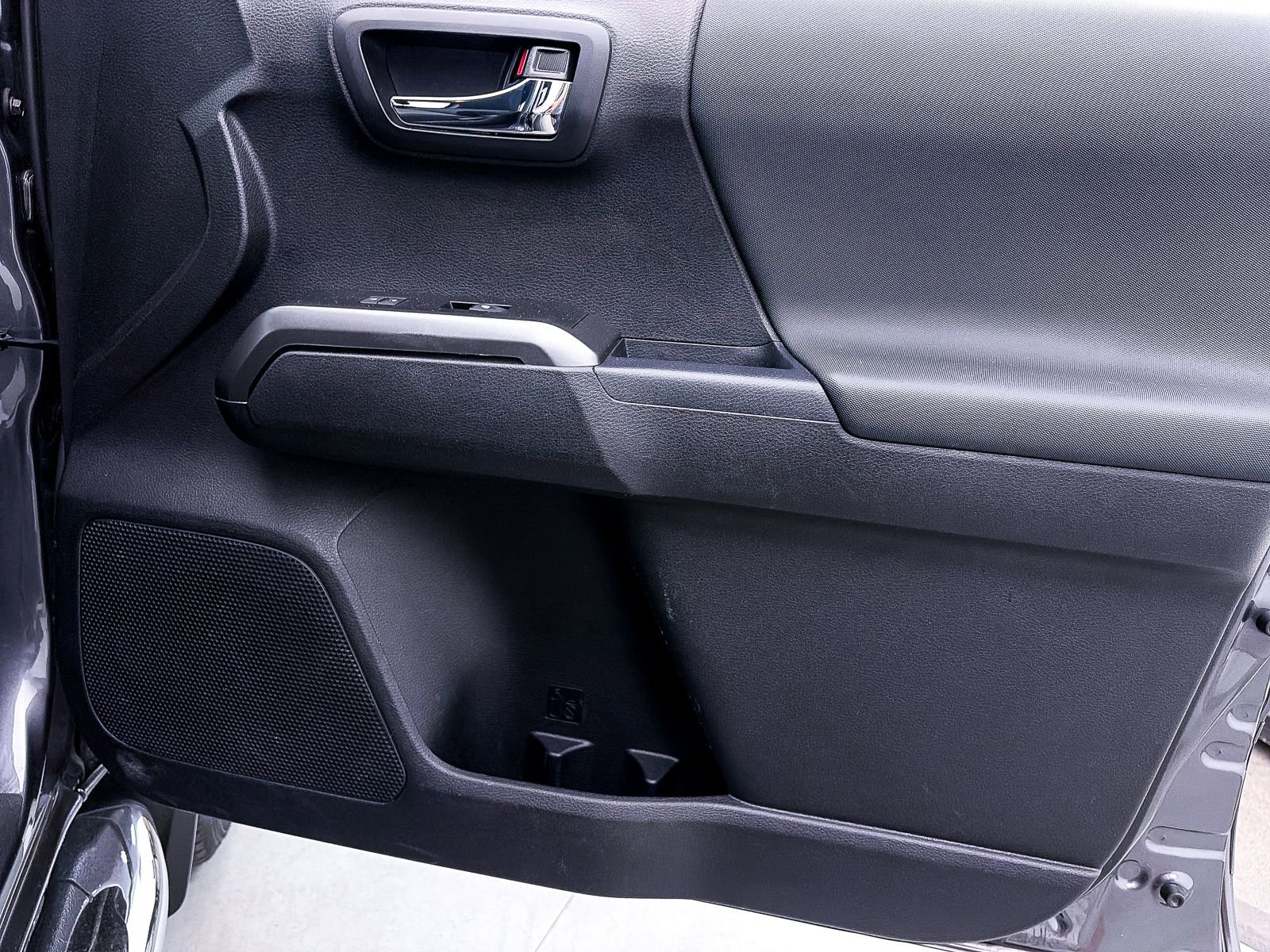 Used 2023 Toyota Tacoma TRD Sport image 31