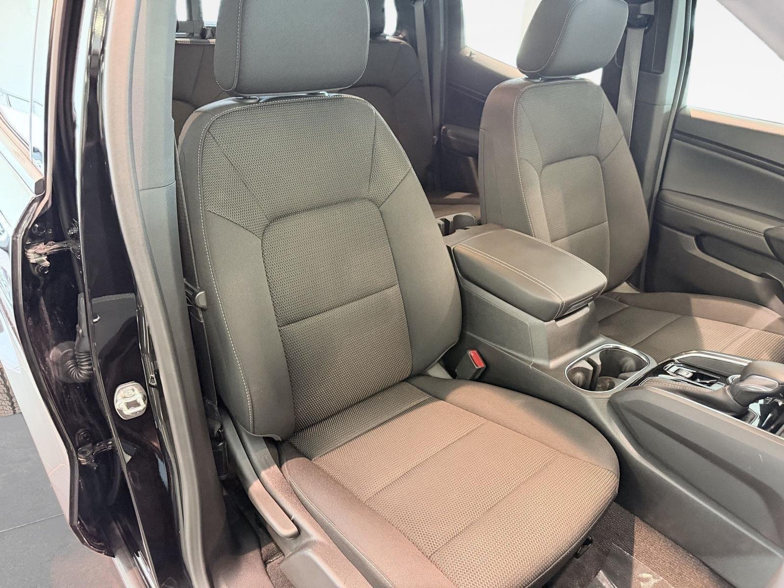 Used 2025 GMC Canyon Elevation w/ Convenience Package AWD/4WD image 31
