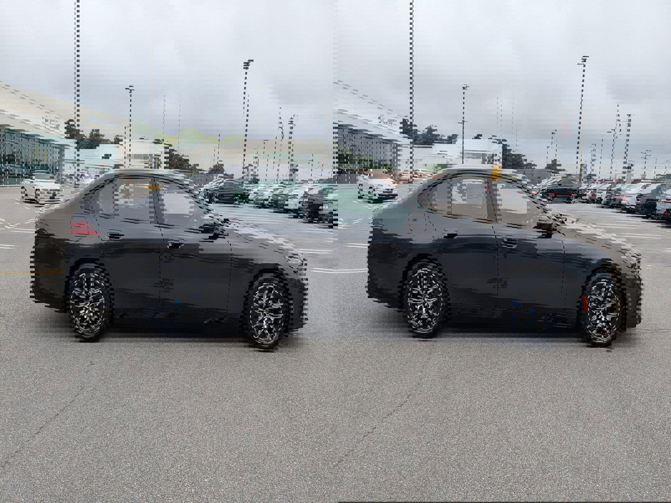 New 2026 BMW i5 eDrive40 w/ Executive Package image 2