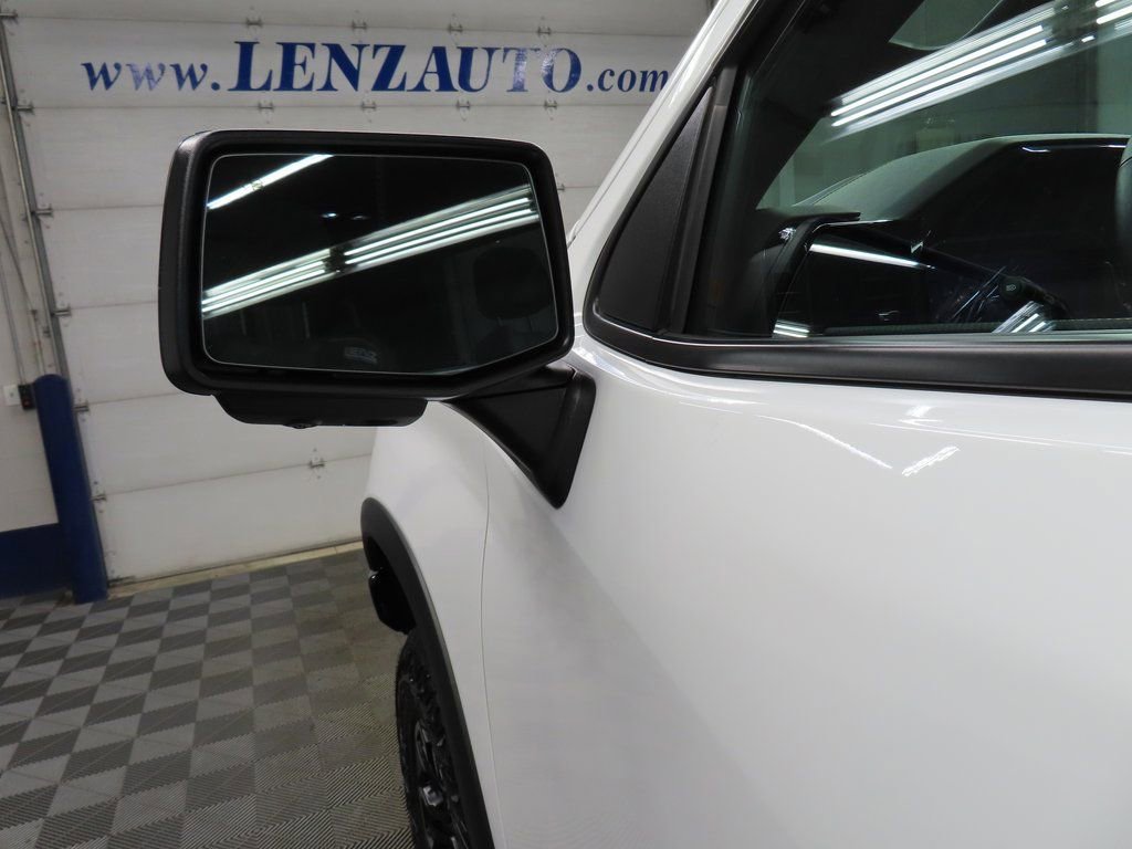 Used 2023 Chevrolet Silverado 1500 ZR2 image 75