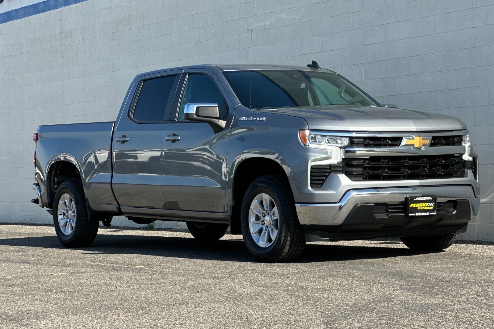 Certified 2023 Chevrolet Silverado 1500 LT RWD image 2