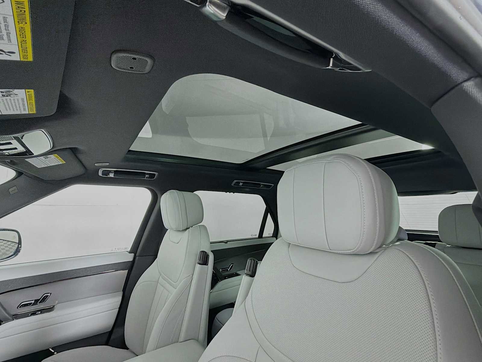 New 2026 Land Rover Range Rover Sport SE AWD/4WD image 12