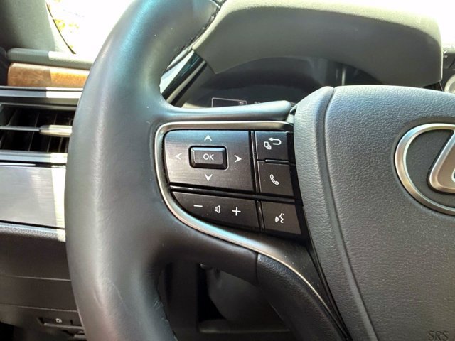 Used 2025 Lexus ES 300h w/ Premium Package FWD image 31