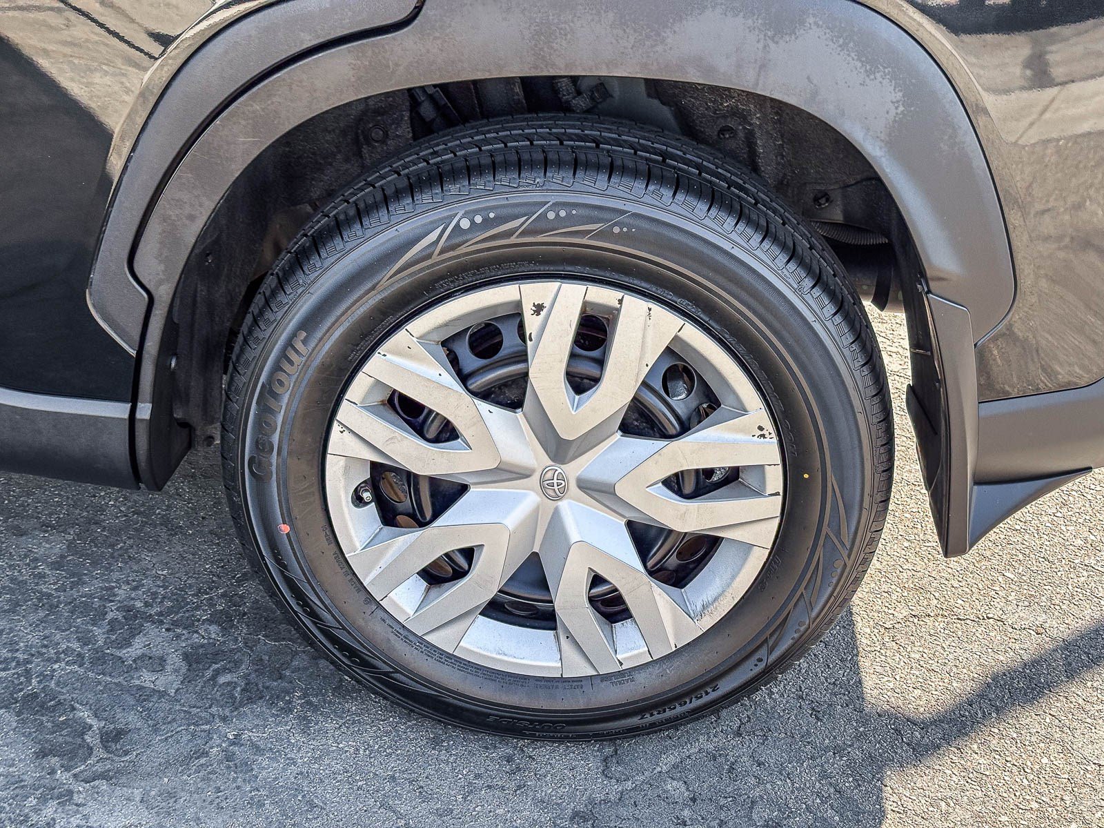 Certified 2025 Toyota Corolla Cross L FWD image 12