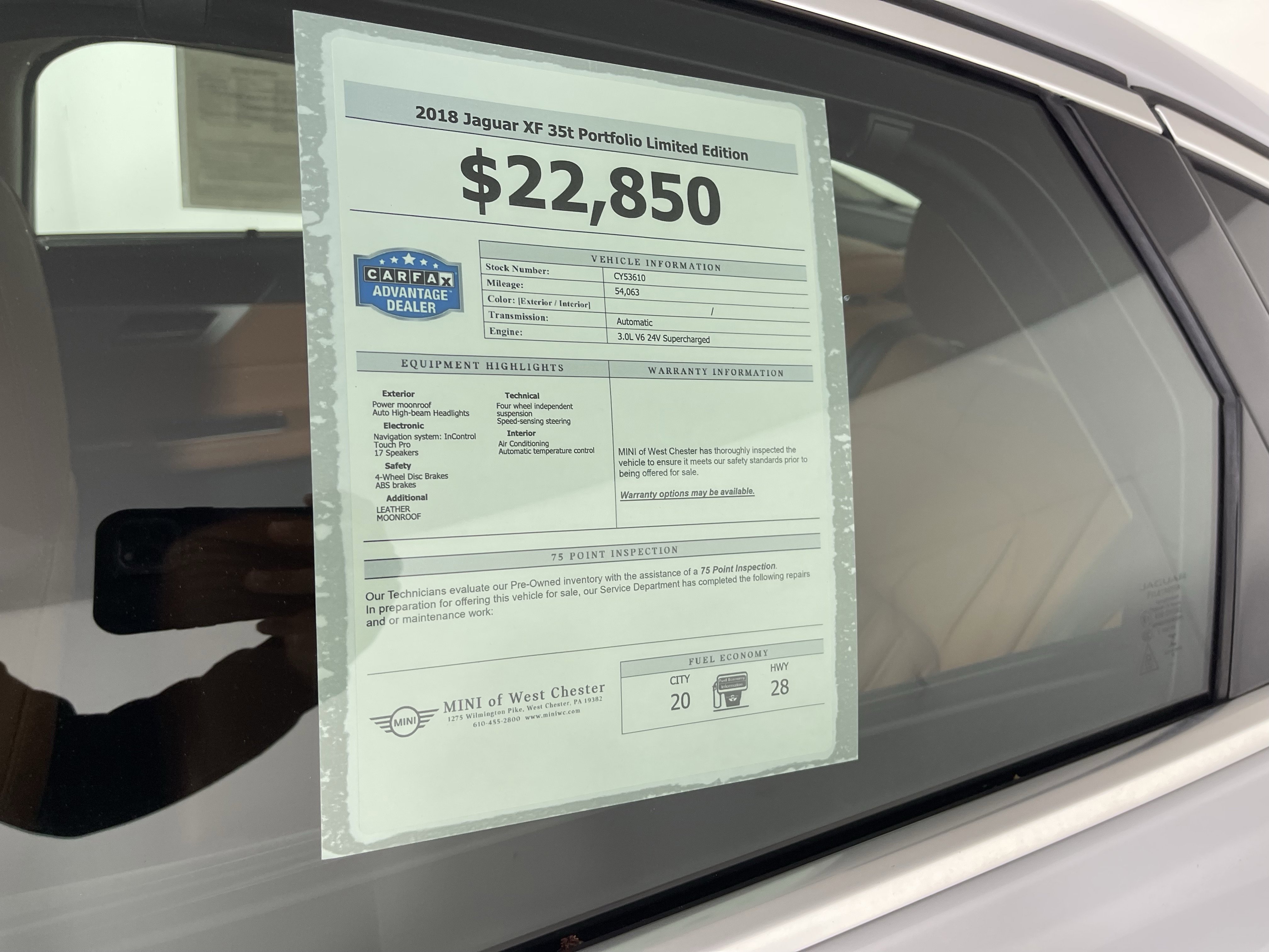 Used 2018 Jaguar XF Portfolio image 18