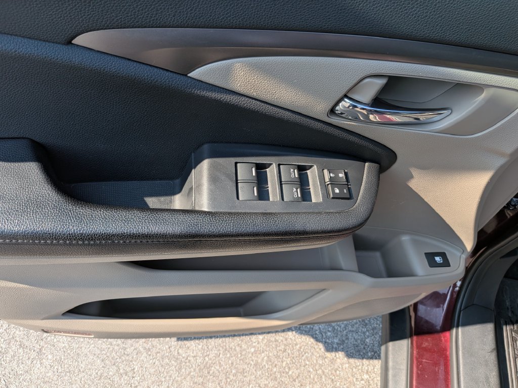 Used 2016 Honda Pilot EX image 9
