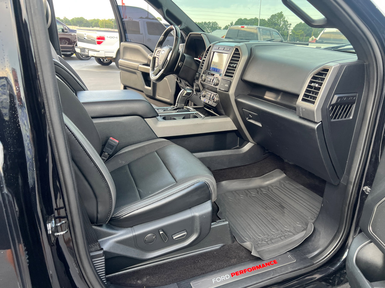 Used 2020 Ford F150 Raptor w/ Equipment Group 802A Luxury image 16