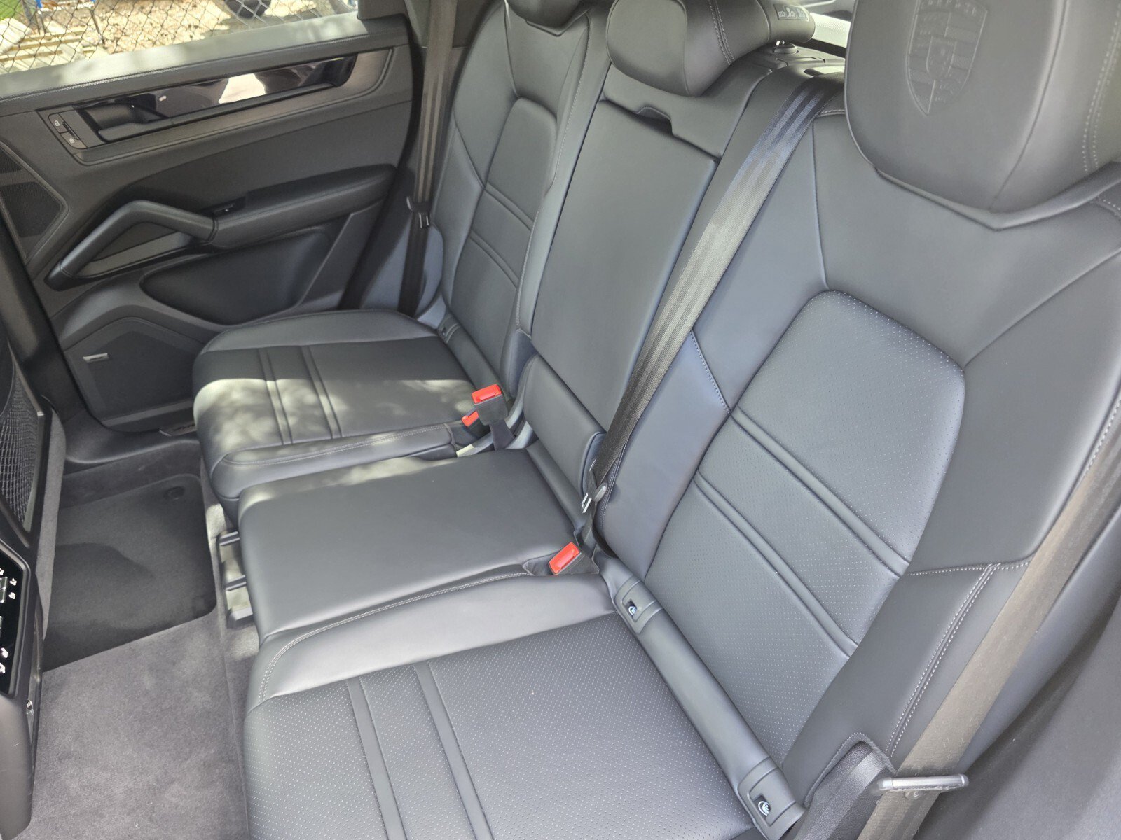 Used 2025 Porsche Cayenne GTS AWD/4WD image 16