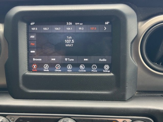 Used 2021 Jeep Gladiator Sport AWD/4WD image 9