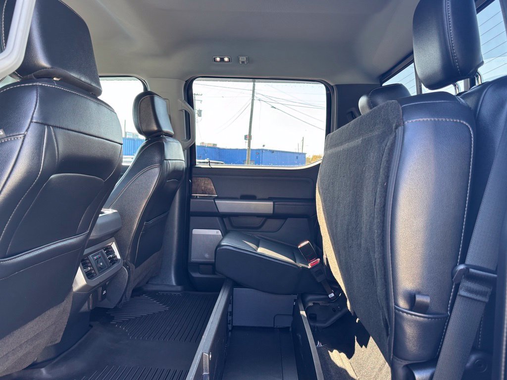 Used 2023 Ford F250 Lariat w/ Black Appearance Package AWD/4WD image 18