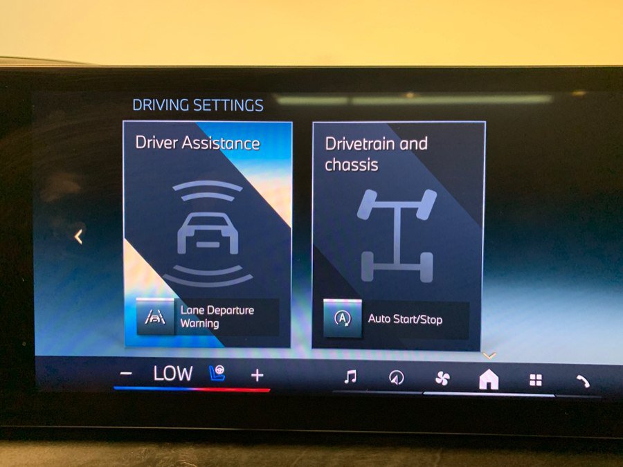 Used 2025 BMW X7 xDrive40i w/ M Sport Package AWD/4WD image 35