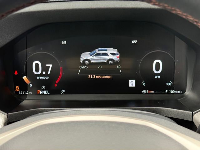 Used 2025 Ford Explorer Active RWD image 25