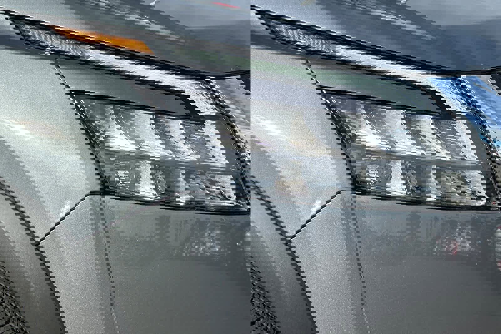 New 2025 Nissan Pathfinder S image 33