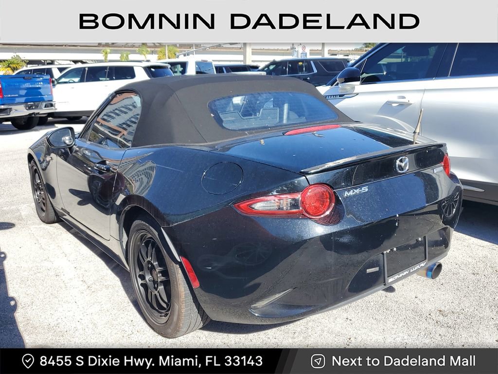 Used 2017 MAZDA MX-5 Miata Sport image 4