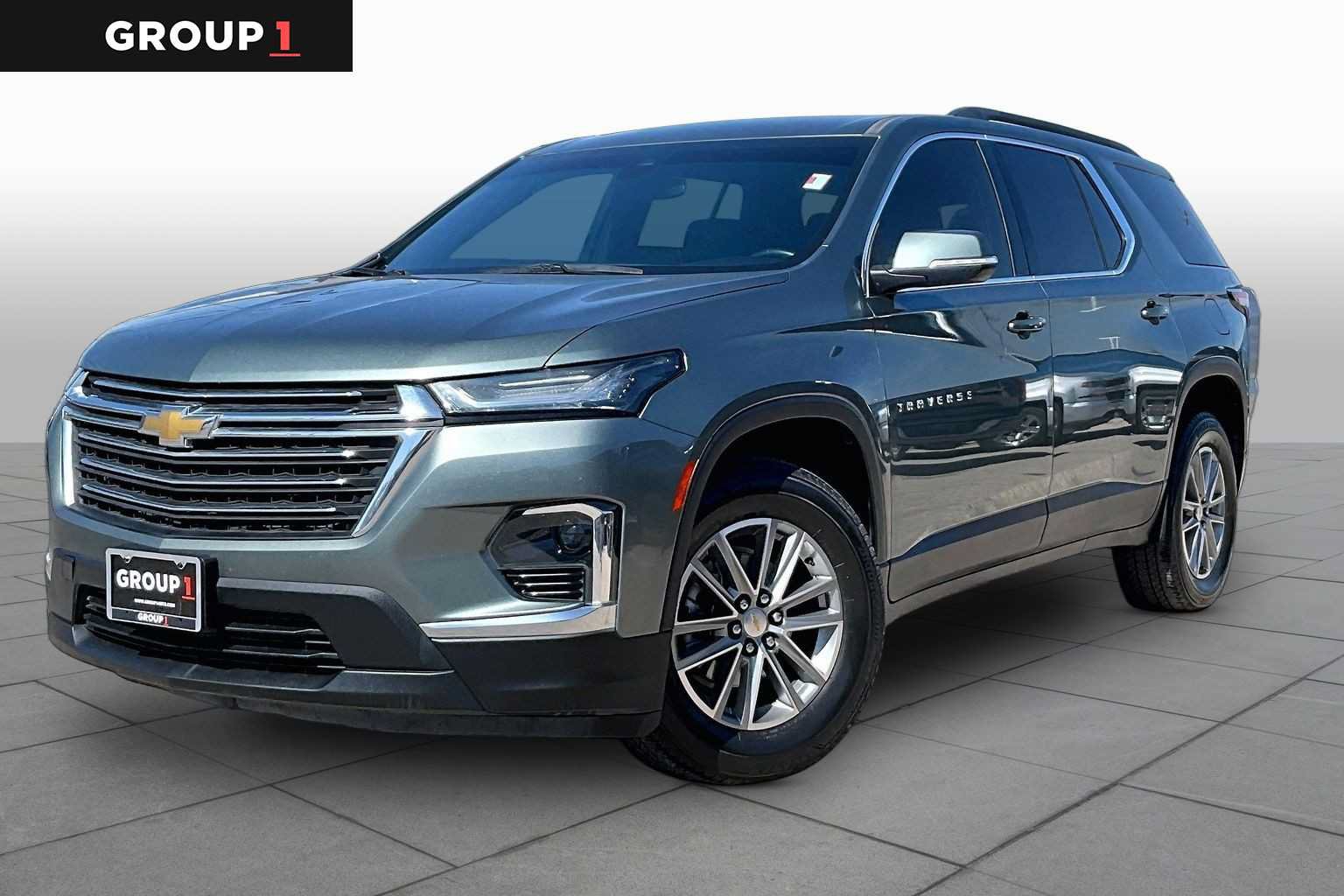 Used 2023 Chevrolet Traverse LT