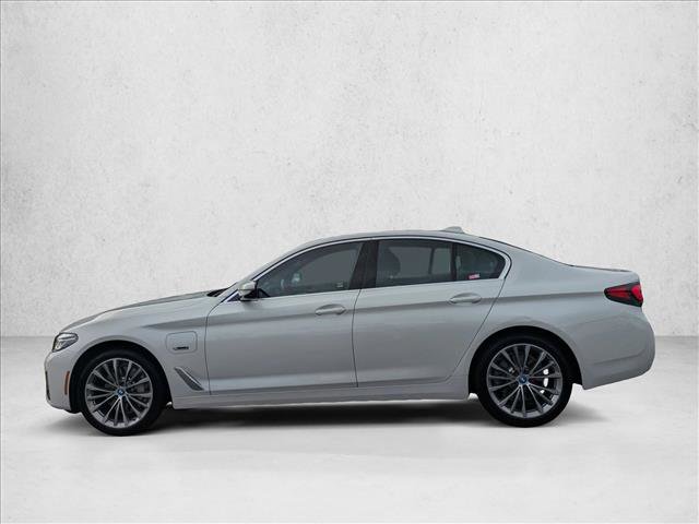Used 2023 BMW 530e w/ Premium Package image 9