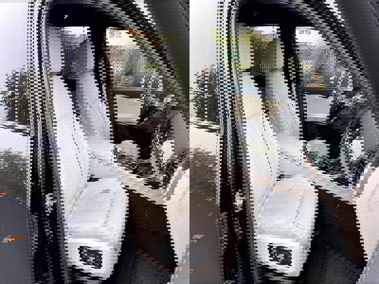 Used 2025 BMW X7 M60i image 10