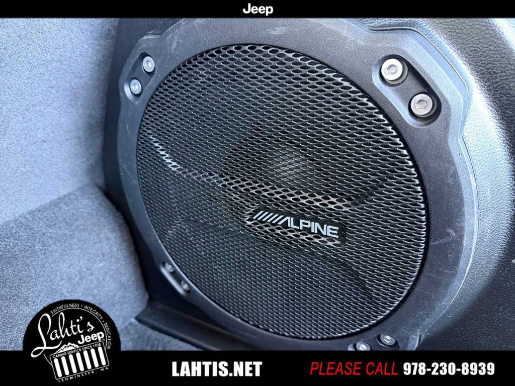 Certified 2022 Jeep Wrangler Unlimited Sahara w/ Cold Weather Group image 25