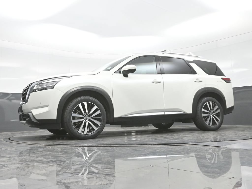 Used 2023 Nissan Pathfinder Platinum AWD/4WD image 36