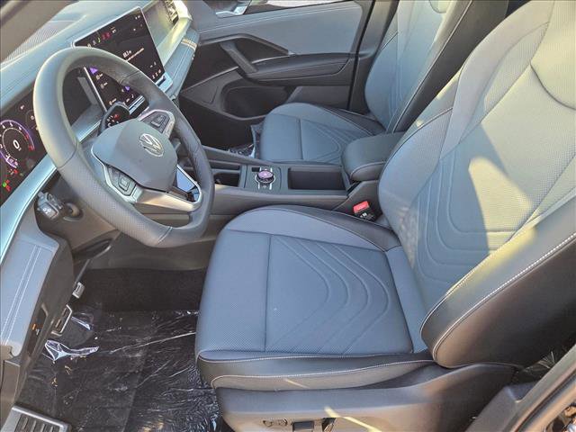 New 2026 Volkswagen Tiguan SE R-Line image 4