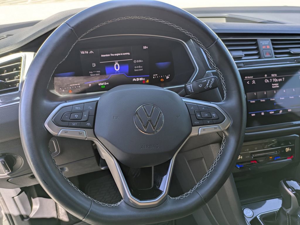 Used 2022 Volkswagen Tiguan SE AWD/4WD image 17