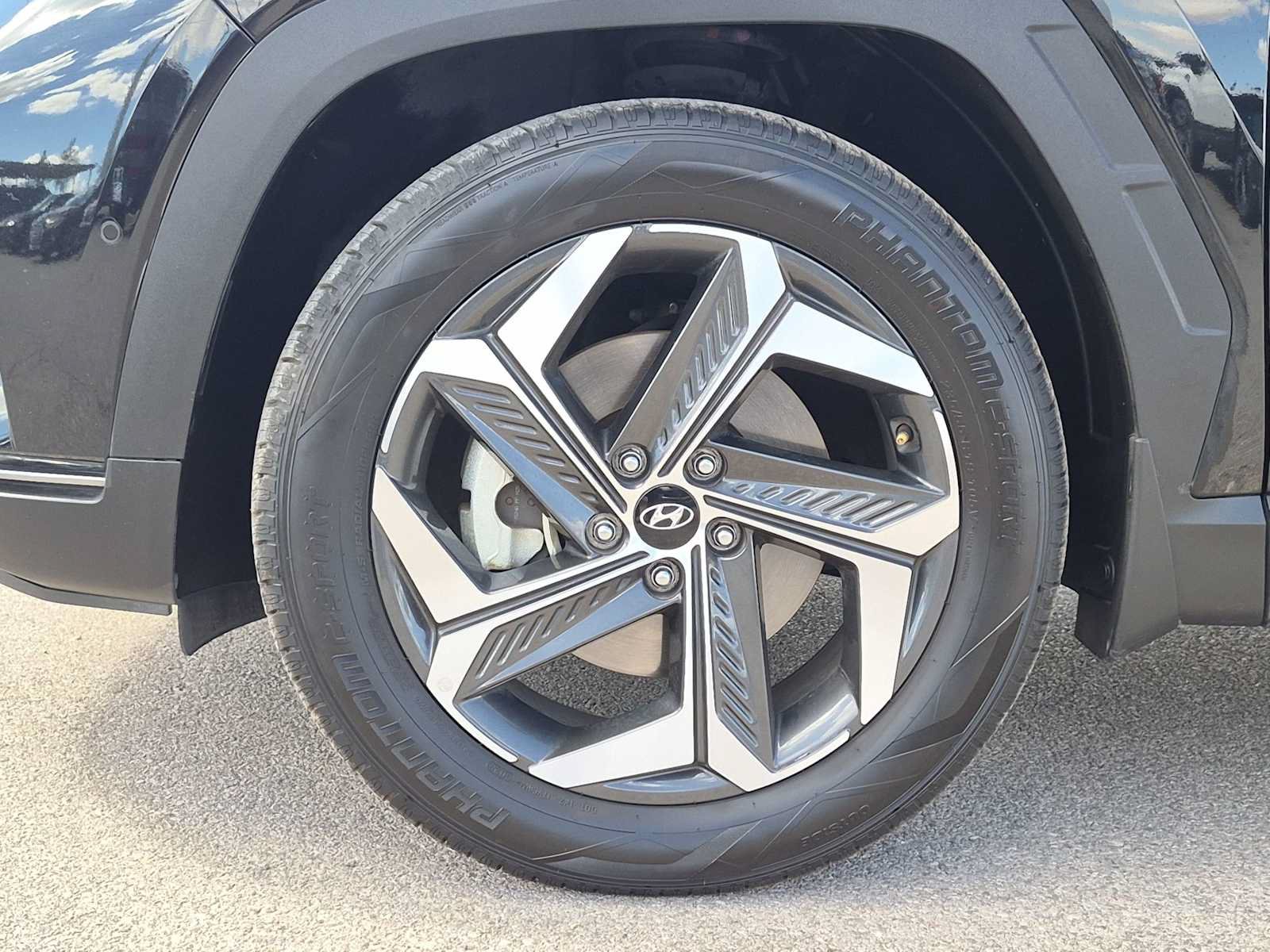 Certified 2022 Hyundai Tucson Limited w/ Cargo Package FWD image 13