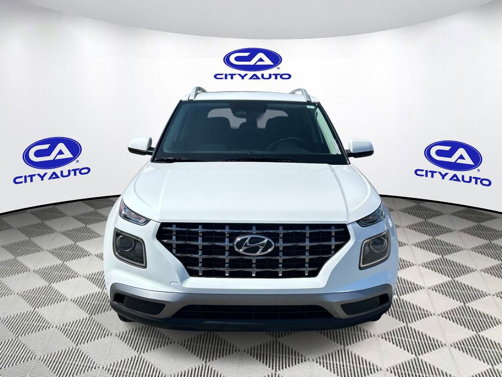 Used 2025 Hyundai Venue SEL FWD image 10