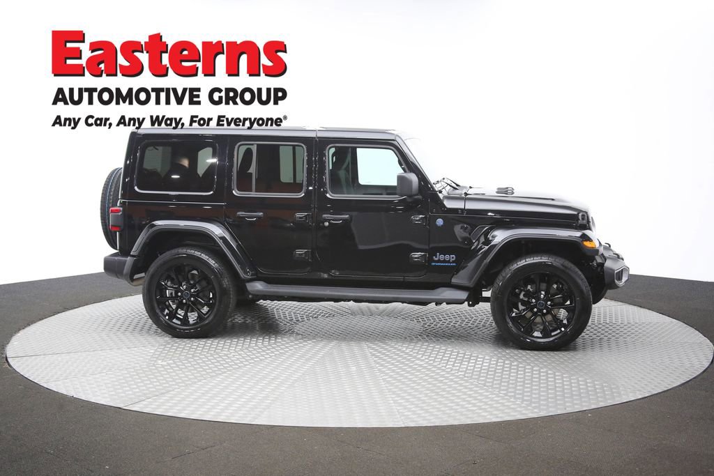 Used 2025 Jeep Wrangler Unlimited Sahara w/ Safety Group image 47