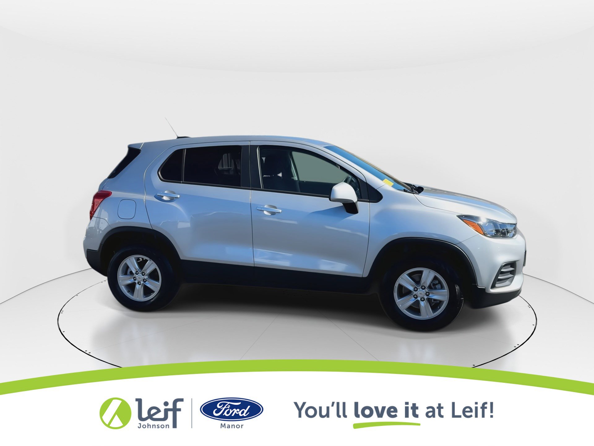 Used 2022 Chevrolet Trax LS w/ Tint and Cruise Package image 9