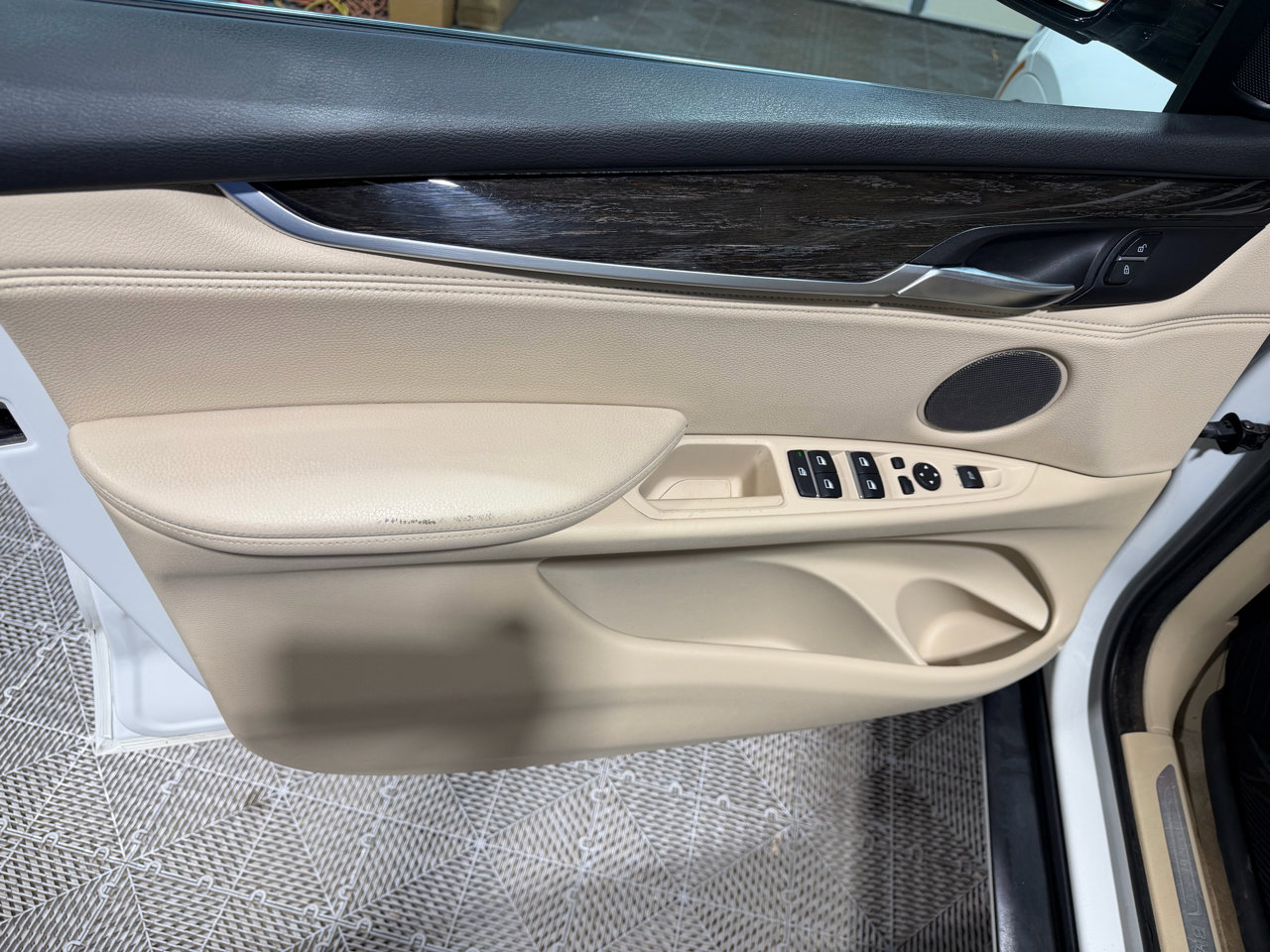 Used 2014 BMW X5 xDrive50i image 25