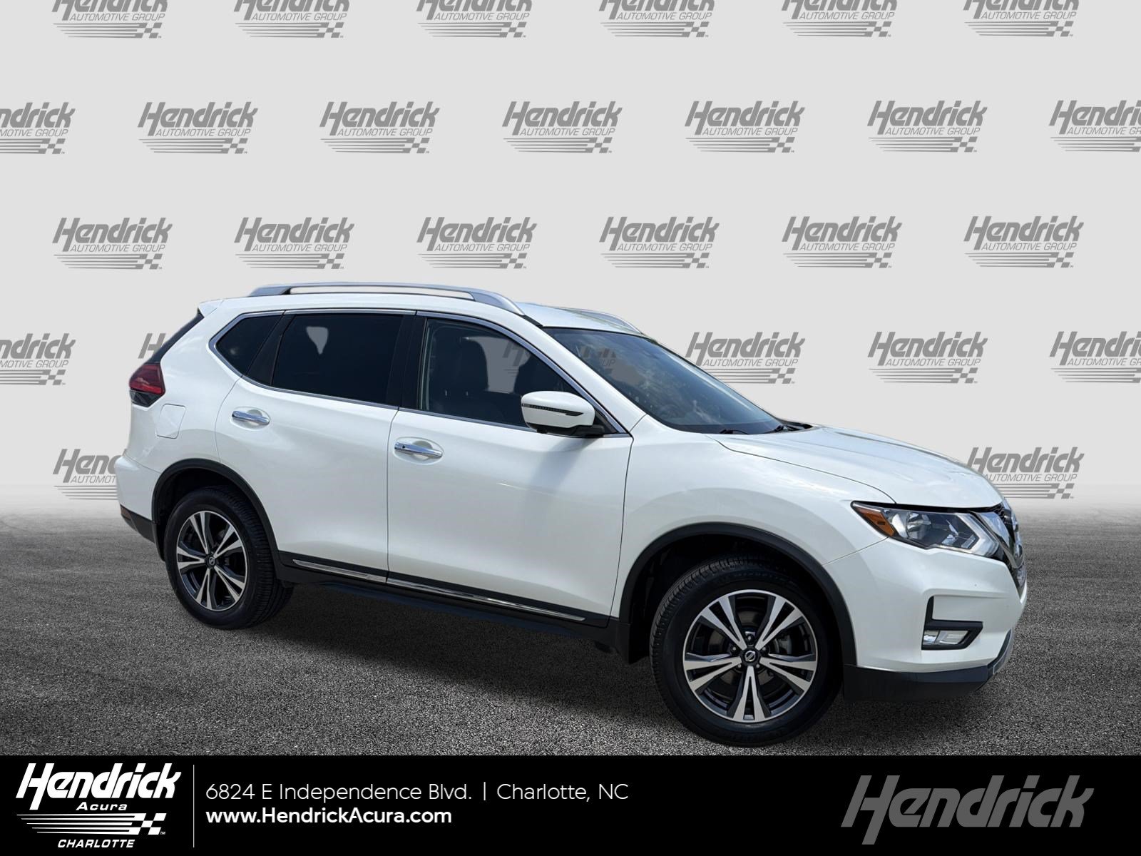 Used 2017 Nissan Rogue SL AWD/4WD image 1
