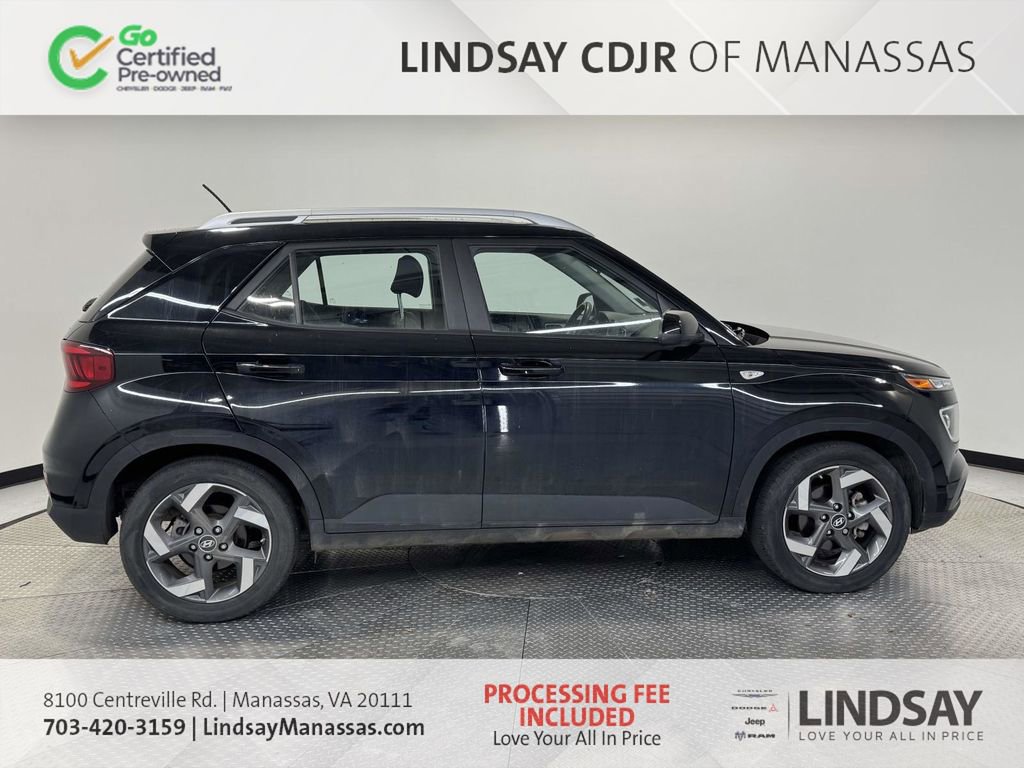 Used 2023 Hyundai Venue SEL w/ Cargo Package image 6