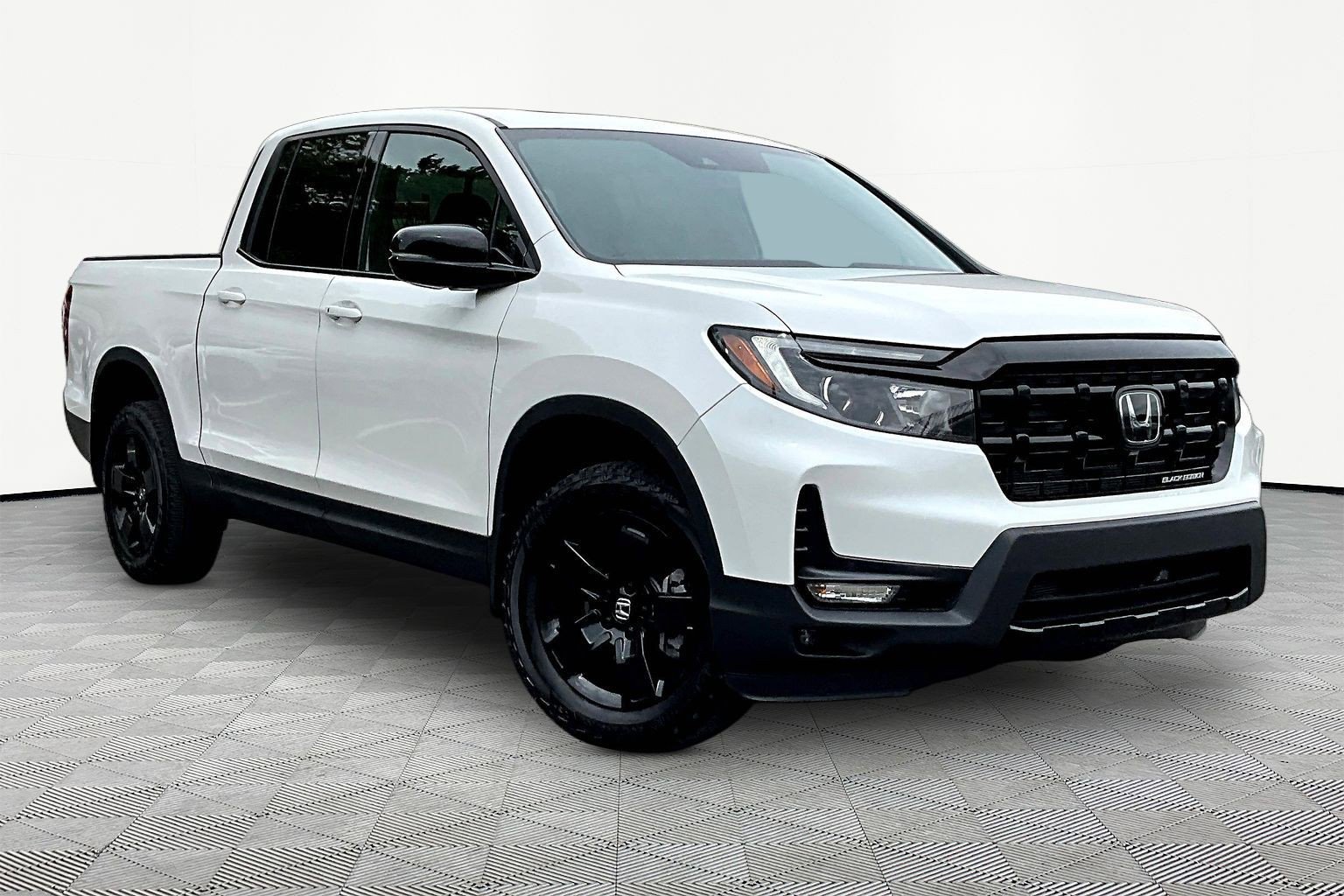 Used 2024 Honda Ridgeline Black Edition image 3