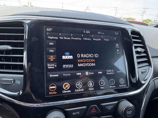 Used 2020 Jeep Grand Cherokee Limited AWD/4WD image 29
