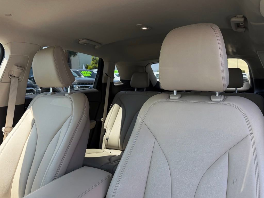 Used 2023 Lincoln Nautilus FWD image 18