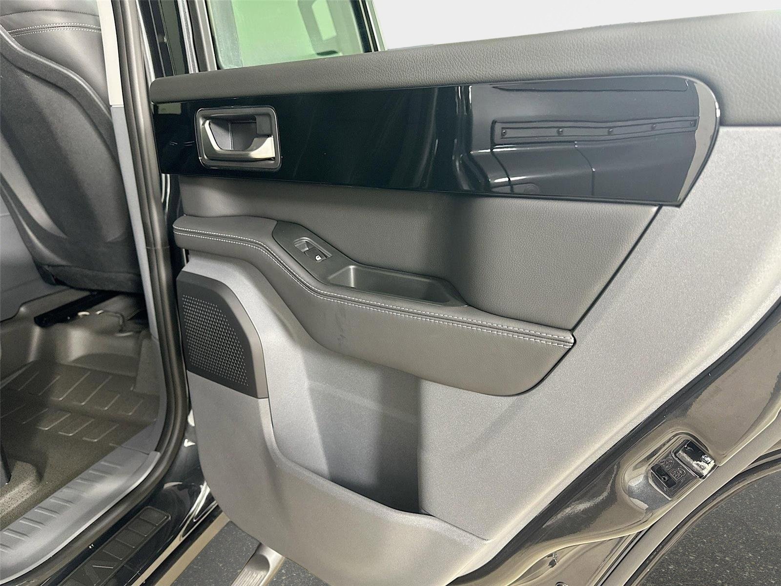 Used 2024 INEOS Grenadier Fieldmaster Edition image 46