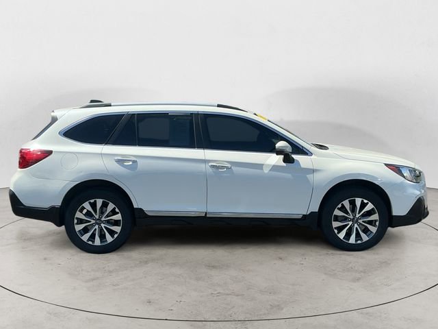 Used 2018 Subaru Outback 2.5i Touring AWD/4WD image 6