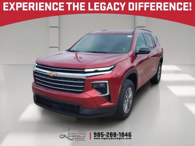 Used 2025 Chevrolet Traverse LT w/ Driver Confidence Package FWD image 1