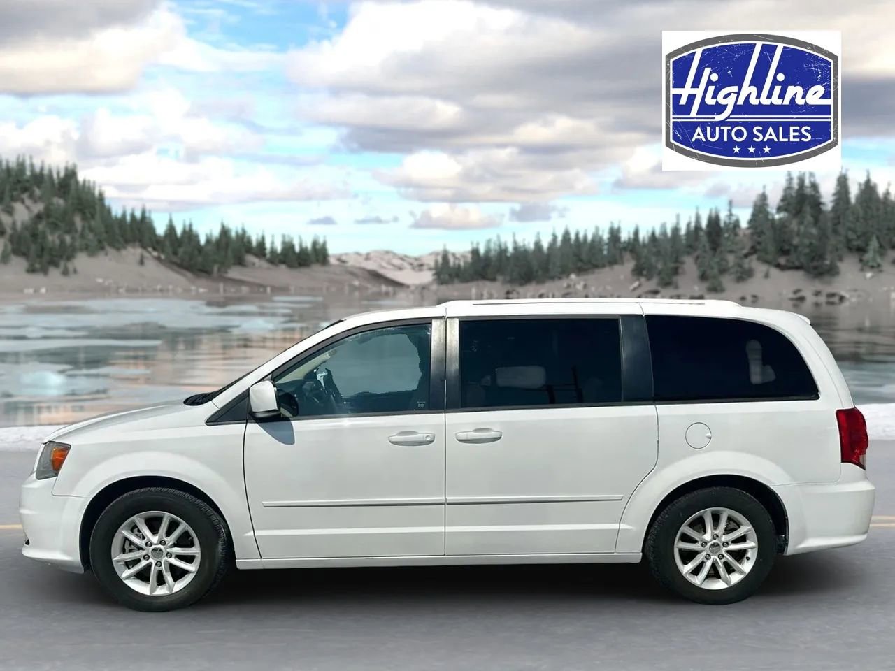 Used 2014 Dodge Grand Caravan SXT FWD image 3
