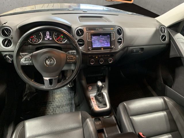 Used 2016 Volkswagen Tiguan SE AWD/4WD image 2