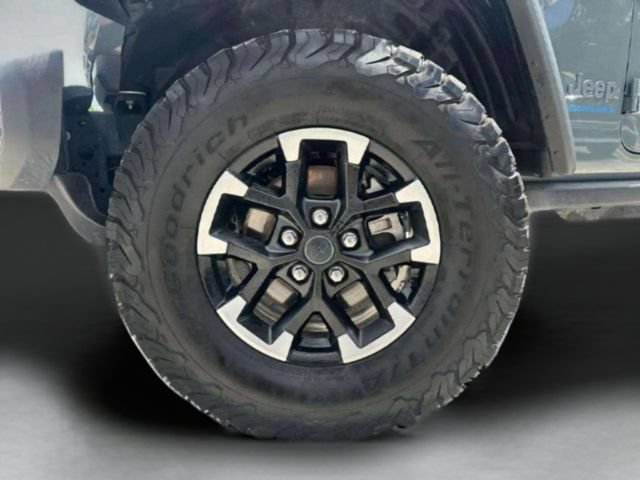 Used 2024 Jeep Wrangler Unlimited Rubicon 4xe AWD/4WD image 39