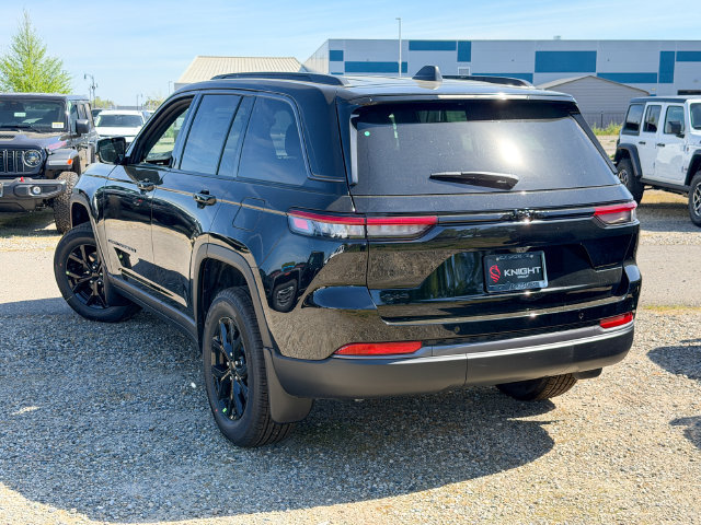 New 2026 Jeep Grand Cherokee Altitude AWD/4WD image 9