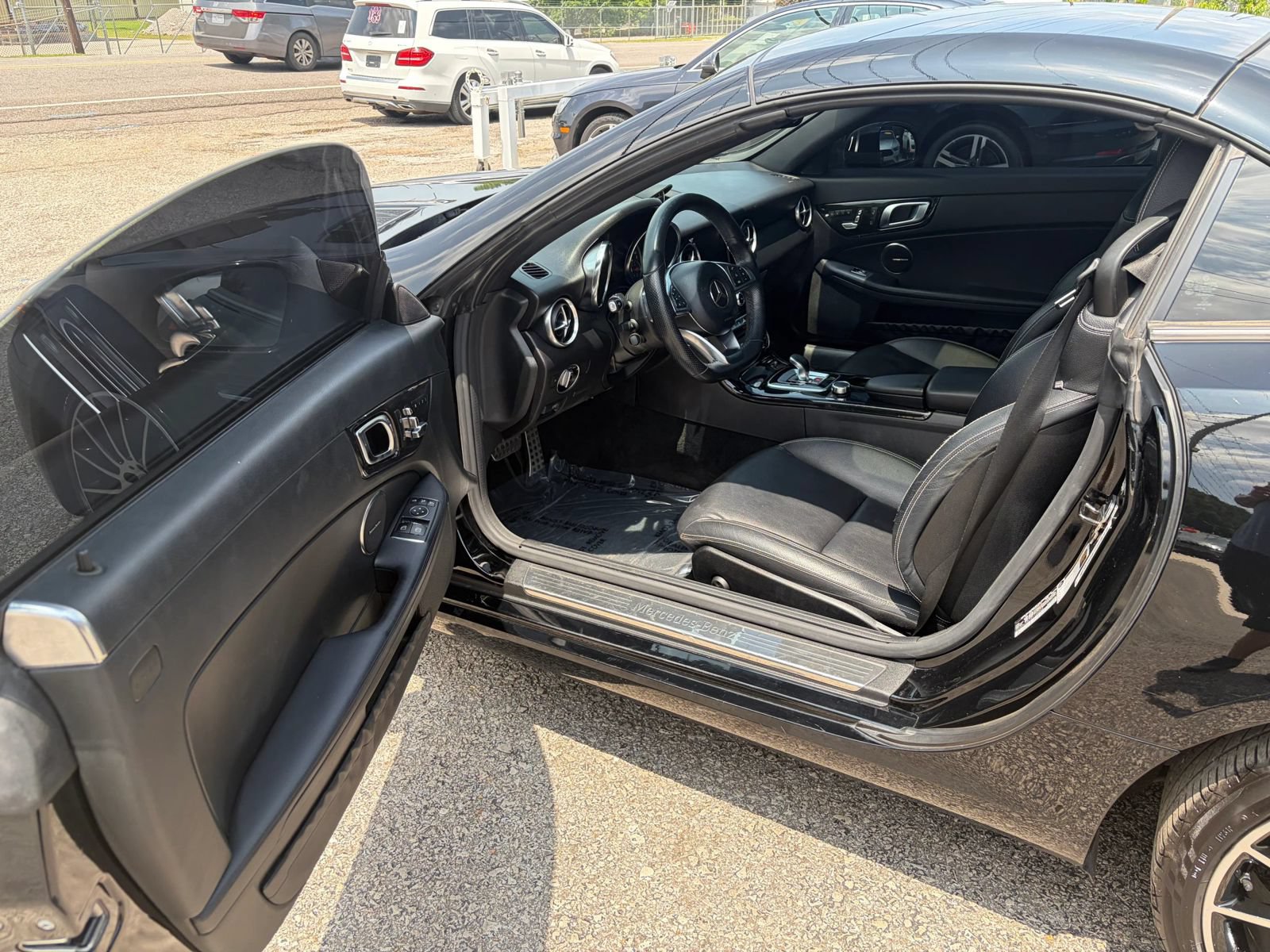Used 2019 Mercedes-Benz SLC 300 image 9