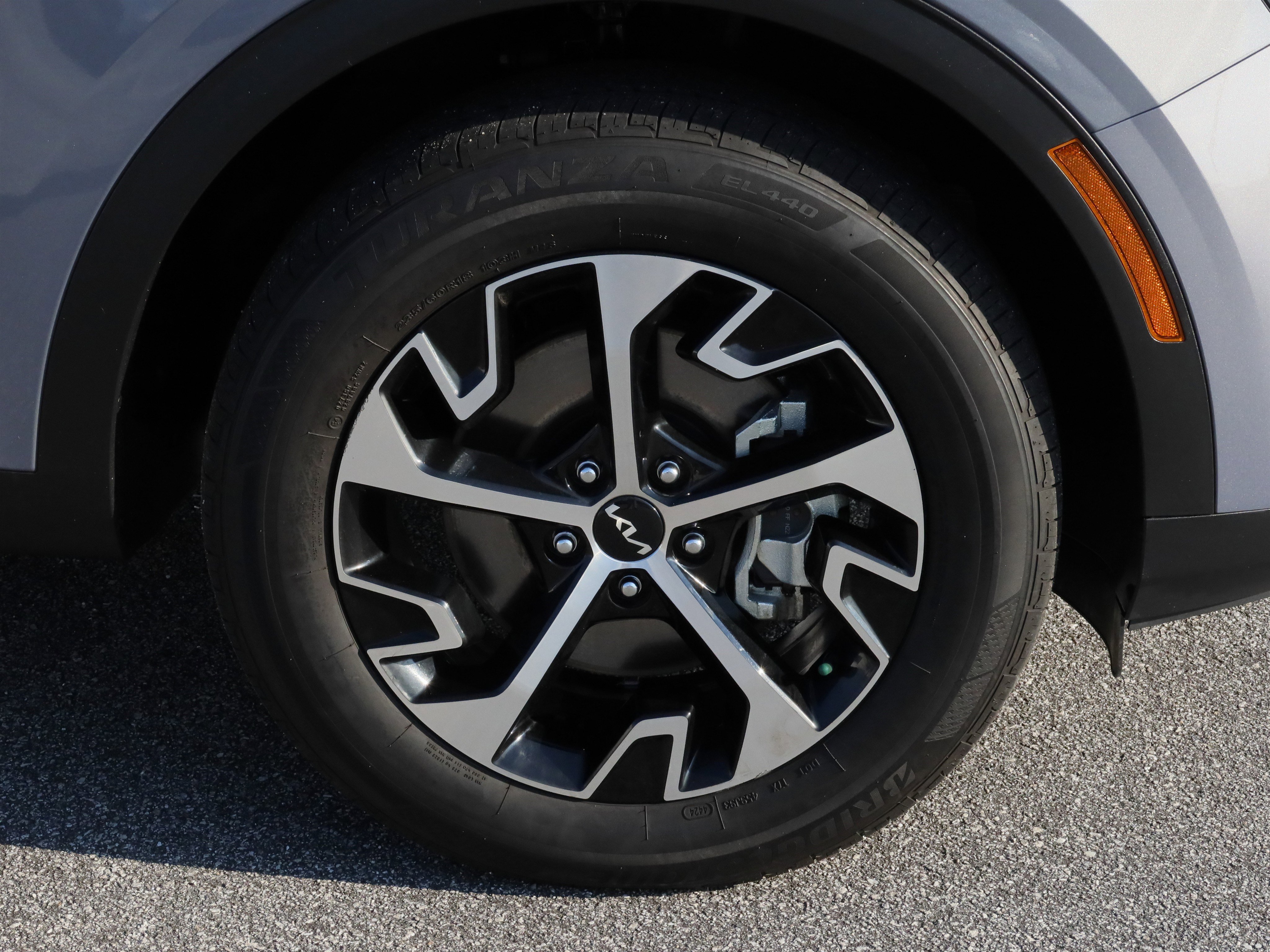 Used 2023 Kia Sportage EX image 11