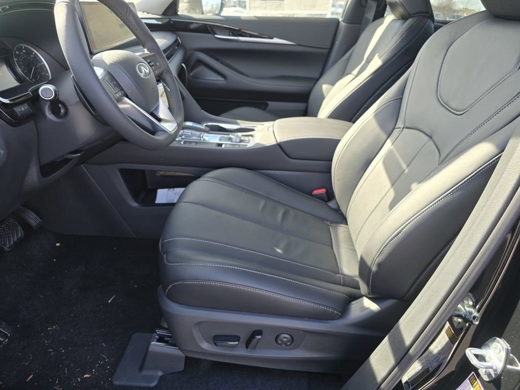 Certified 2025 INFINITI QX60 Pure image 25