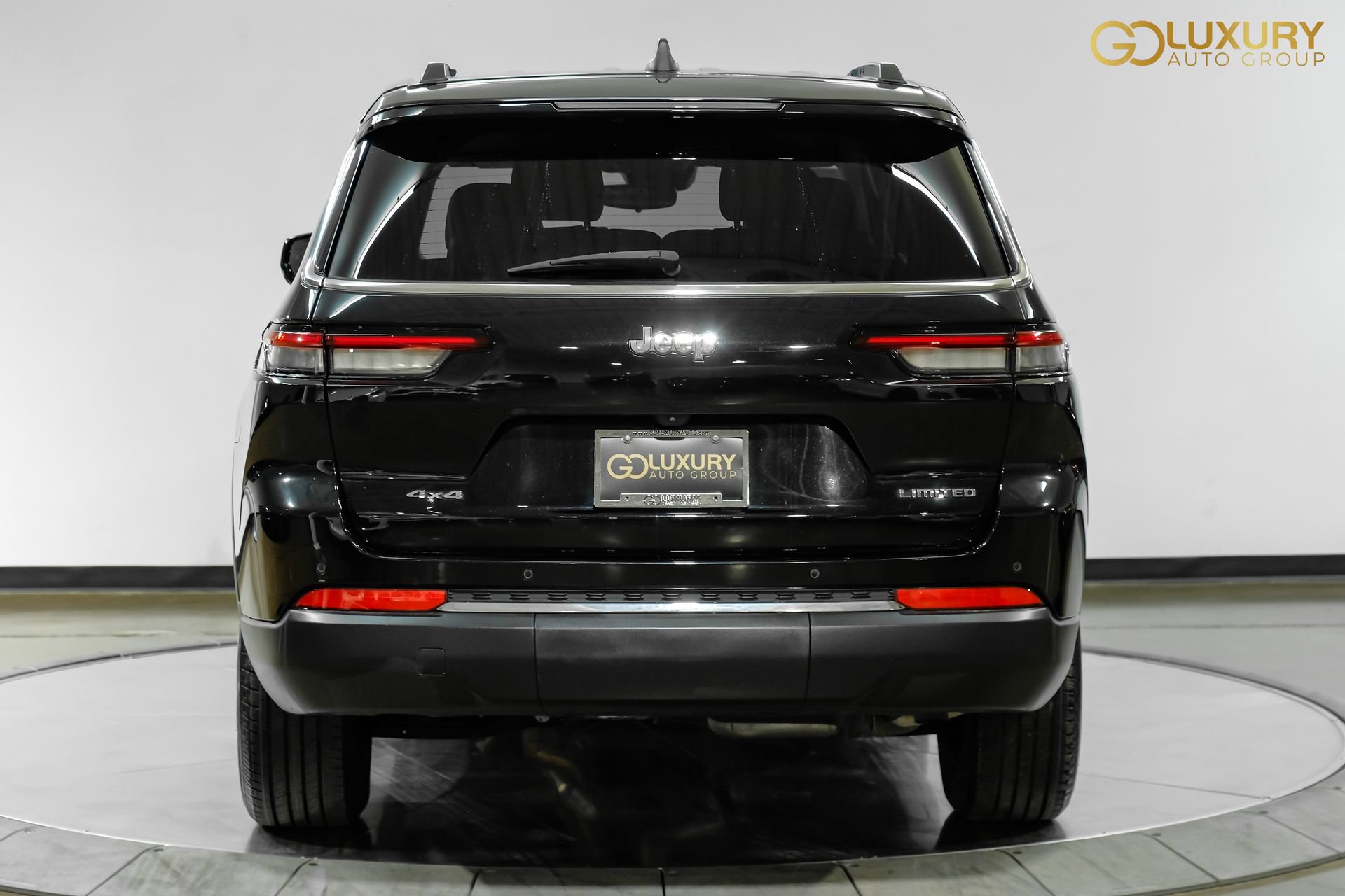 Used 2023 Jeep Grand Cherokee L Limited AWD/4WD image 10