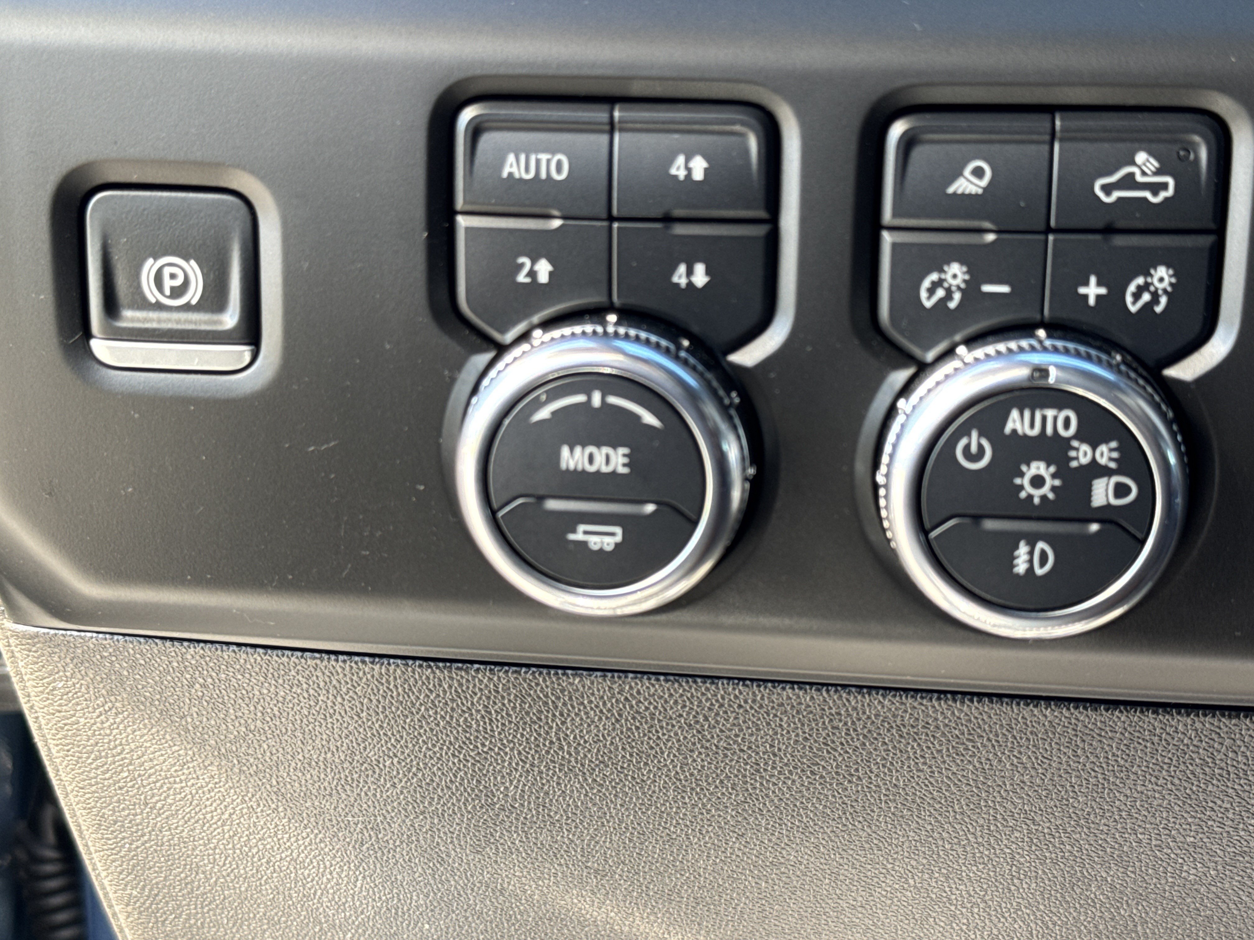 Used 2025 GMC Sierra 2500 Denali Ultimate AWD/4WD image 20